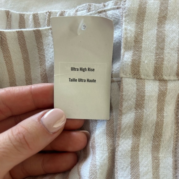 Abercrombie and Fitch Uttra High Rise Linen striped pants - Picture 3 of 6